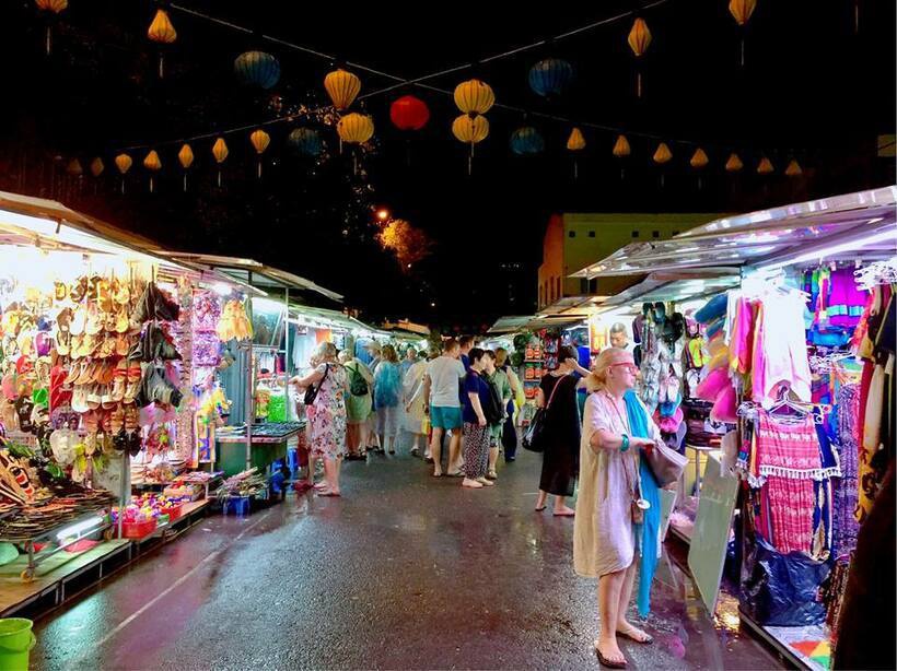 Chợ đêm Nha Trang ở đâu? Khám phá ẩm thực, các gian hàng độc đáo tham quan cho dem - Chợ đêm Nha Trang ở đâu? Khám phá ẩm thực, các gian hàng độc đáo