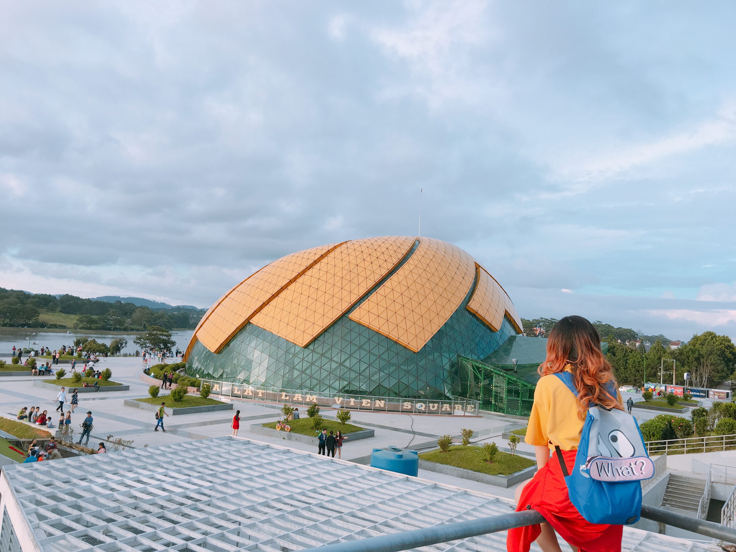 check in quang truong lam vien da lat scaled - Top 10 điểm tham quan ở trung tâm Đà Lạt nên ghé