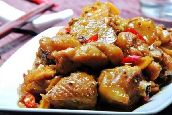 Thit ga kho sa ot 15 600x401 - Top 15 cách kho gà ngon, đậm đà ăn là "ghiền"