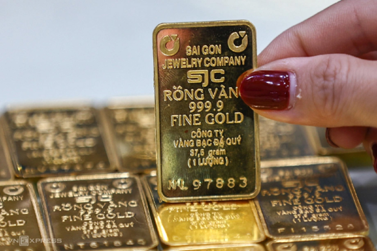 Giá Vàng Thế Giới Hôm Nay 4/10: 3.879,76 USD/ounce, chuỗi tăng kéo dài 7 tuần liên tiếp