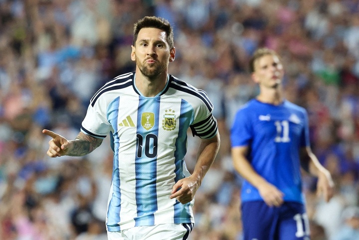 Đội phó Argentina: Messi vĩ đại nhất lịch sử, ai mà không yêu