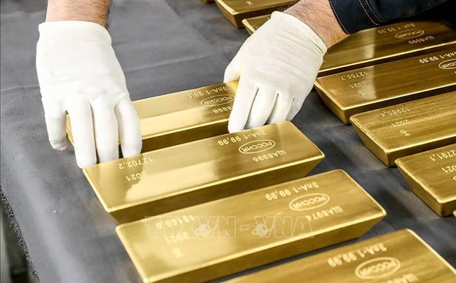 Giá vàng hôm nay 11/6: Tiếp tục lao dốc không phanh, mất gần 200 USD/ounce
