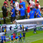 tranh cai u19 viet nam u19 indo 15221292 150x150 - Ăn mừng cuồng nhiệt, U19 Indonesia xô ngã trợ lý Việt Nam
