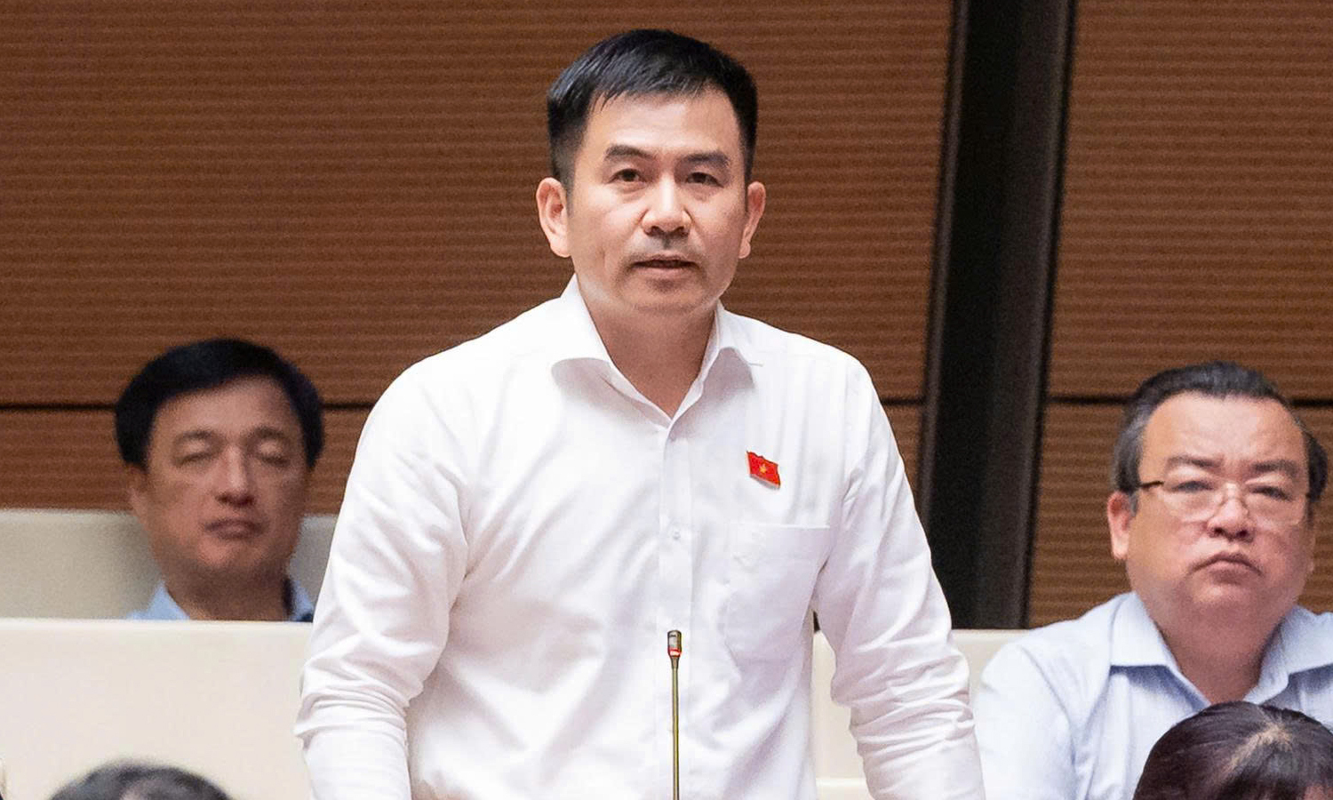 Từ vụ bắt ‘giang hồ mạng’, ĐBQH đề nghị quy định trách nhiệm các nền tảng số